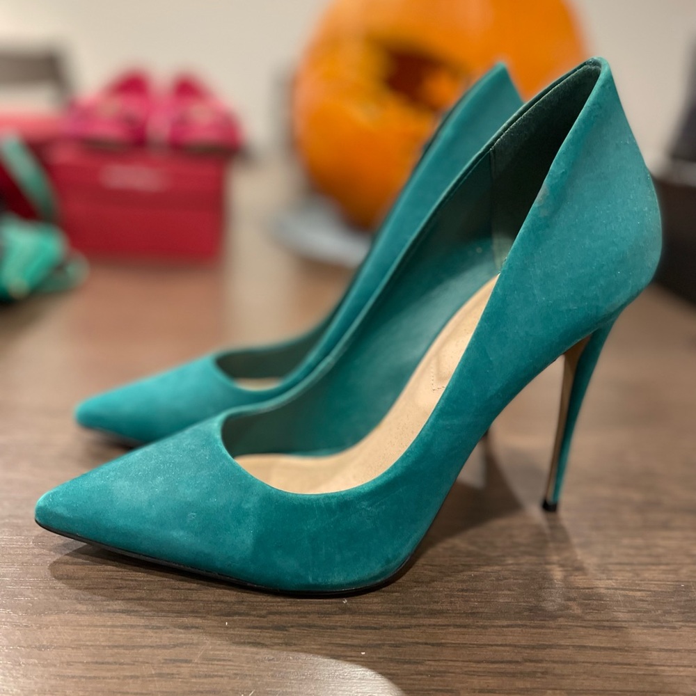 Aldo Pumps!